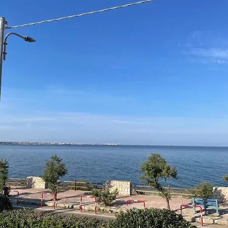 Gallipoli Il Mare In Stanza Lido Conchiglia